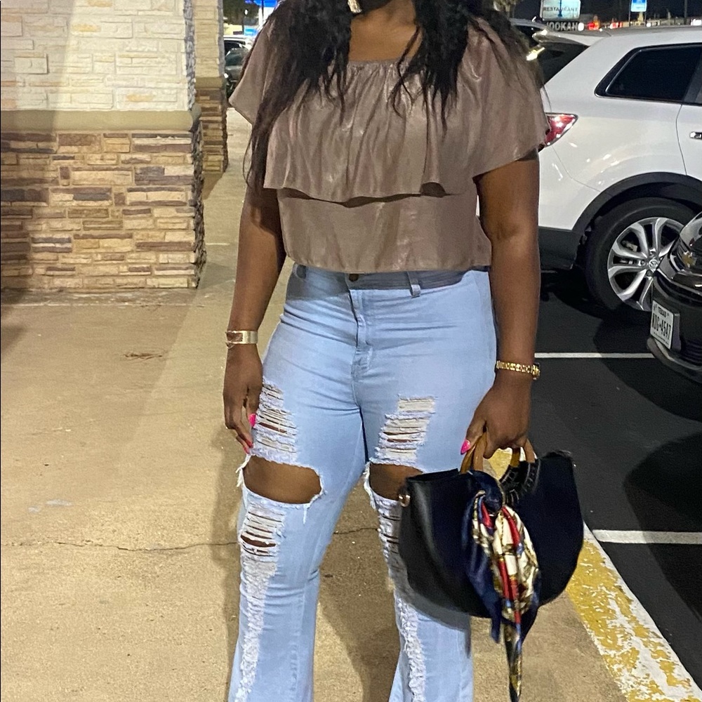 Relaxed Style Ruffled Top